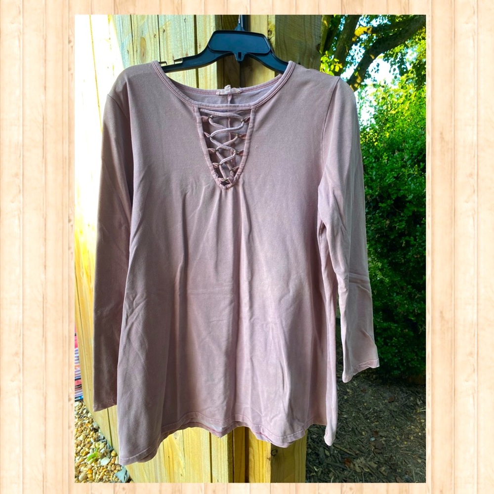 Womens Easel purplish color long sleeve top